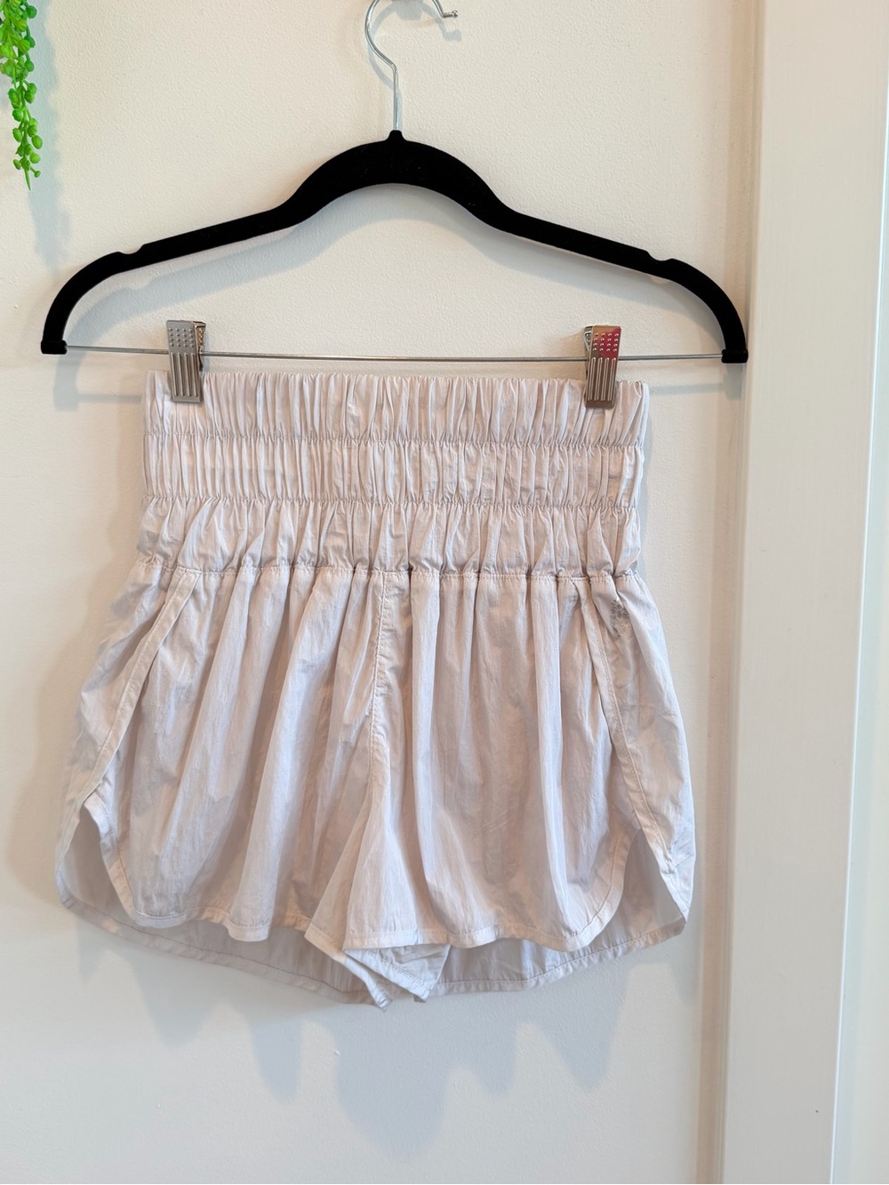 FP Movement Smocked Waist White Women’s Athletic Running Shorts Size Small